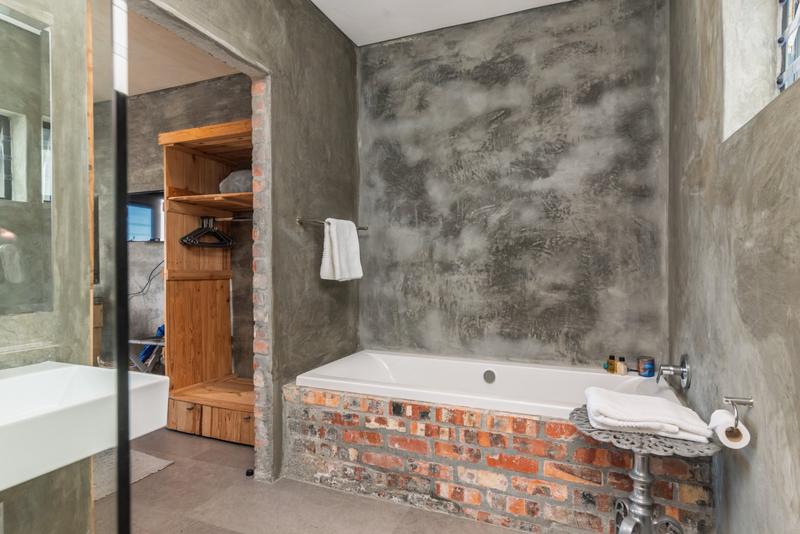 7 Bedroom Property for Sale in San Michel Western Cape